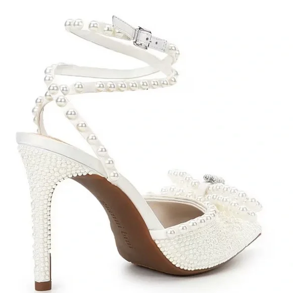 Gianni Bini White Taylinn Three Double Pearl Bow Dress Pumps - Picture 2 of 5